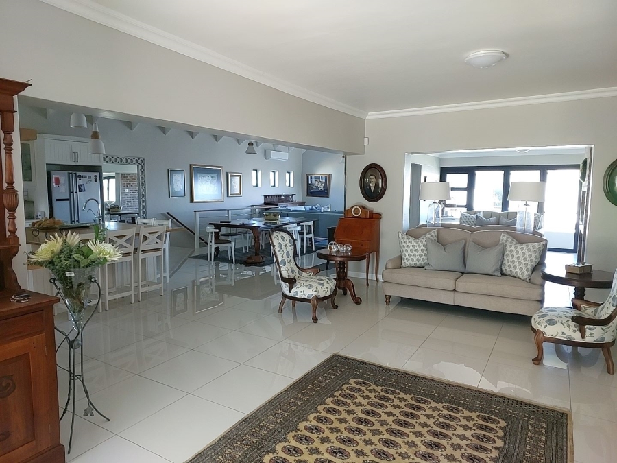 5 Bedroom Property for Sale in Myburgh Park Western Cape